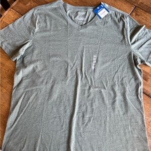 Arizona Jean Company Men's Olive V-Neck Tee